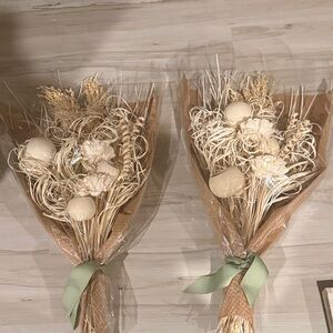 Elegant Cream Dried Flower Bouquet